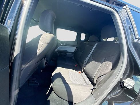 Used 2025 Jeep Compass Sport AWD/4WD image 28
