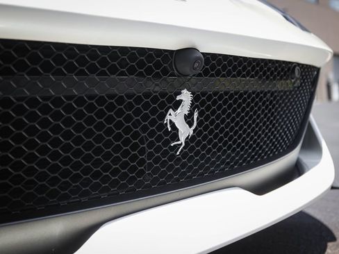 Used 2021 Ferrari 812 GTS RWD image 11