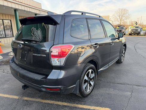 Used 2018 Subaru Forester 2.5i Premium w/ All-Weather Package image 3