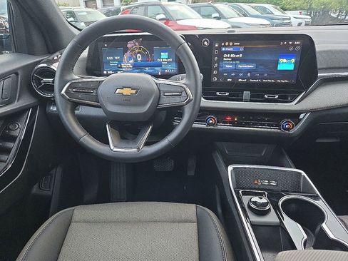 Used 2026 Chevrolet Equinox LT w/ Convenience Package II image 17