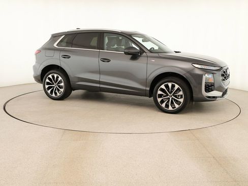 New 2026 Audi Q3 quattro 2.0T AWD/4WD image 9