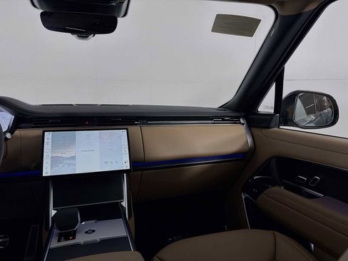 New 2026 Land Rover Range Rover Long Wheelbase SE AWD/4WD image 34