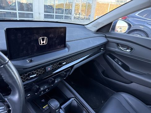 Used 2023 Honda Accord Touring image 10