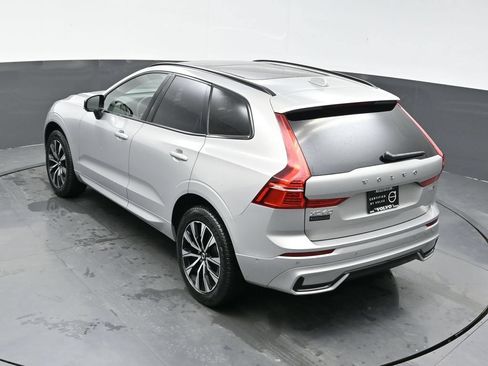 Used 2025 Volvo XC60 B5 Plus AWD/4WD image 34
