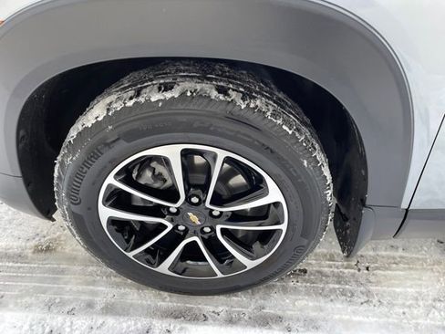 Used 2025 Chevrolet TrailBlazer LT w/ Driver Confidence Package image 34
