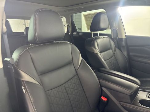Used 2024 Nissan Murano Platinum w/ Cargo Package AWD/4WD image 32