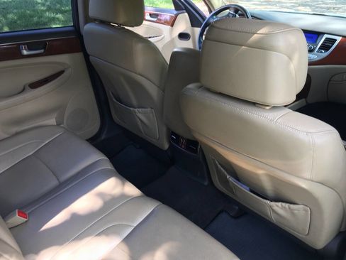Used 2013 Hyundai Genesis 3.8 image 14