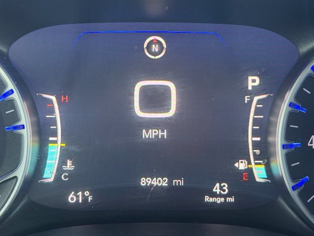 Used 2023 Chrysler Pacifica Touring-L FWD image 18