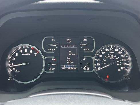 Used 2018 Toyota Tundra SR5 w/ TRD Off Road Package AWD/4WD image 18