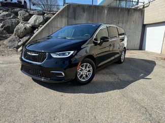 Used 2026 Chrysler Pacifica Select video 1