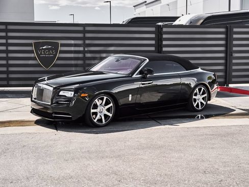 Used 2018 Rolls-Royce Dawn RWD image 5