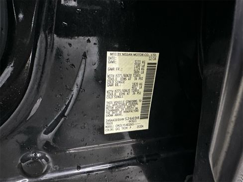 Used 2017 Nissan Titan Platinum Reserve image 33