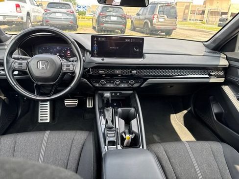 Used 2025 Honda Accord Sport image 8