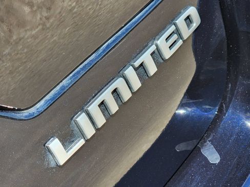 Used 2024 Jeep Grand Cherokee Limited AWD/4WD image 19