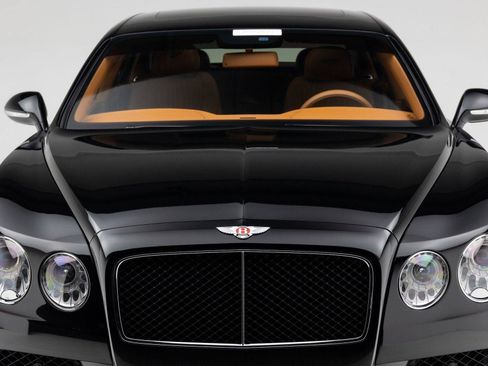 Used 2018 Bentley Flying Spur S V8 AWD/4WD image 21
