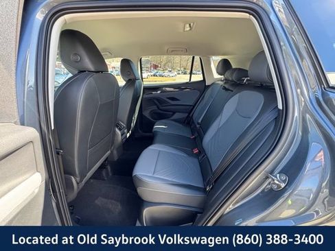 Certified 2025 Volkswagen Tiguan SE AWD/4WD image 9