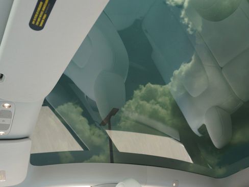 Used 2025 Tesla Model Y Long Range image 21