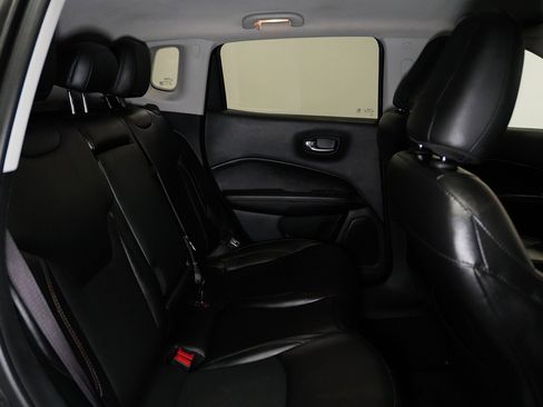 Used 2020 Jeep Compass Latitude FWD image 21