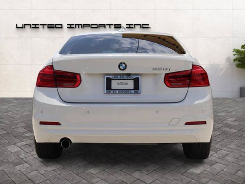 Used 2017 BMW 320i Sedan RWD image 4