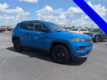 New 2025 Jeep Compass Latitude w/ Sun & Sound Group