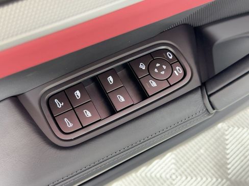 Certified 2026 Porsche Cayenne AWD/4WD image 13