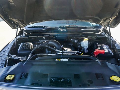 Used 2019 RAM 1500 Express image 27