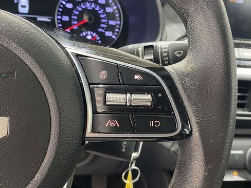 Used 2023 Kia Forte LXS image 21