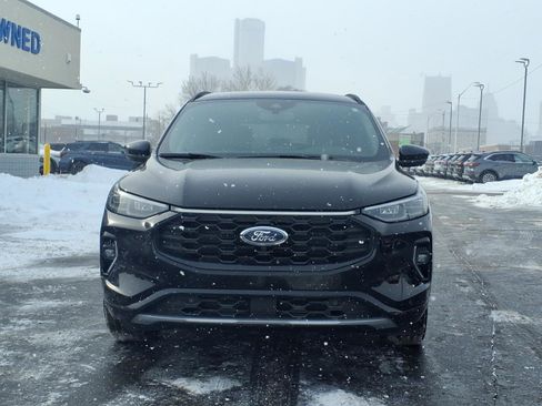 Used 2023 Ford Escape ST-Line Elite image 2