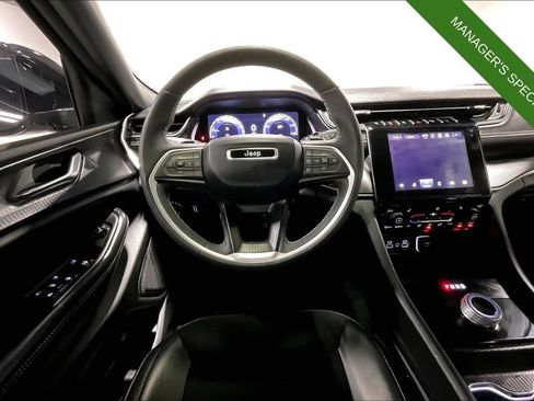 Used 2024 Jeep Grand Cherokee L Laredo AWD/4WD image 6