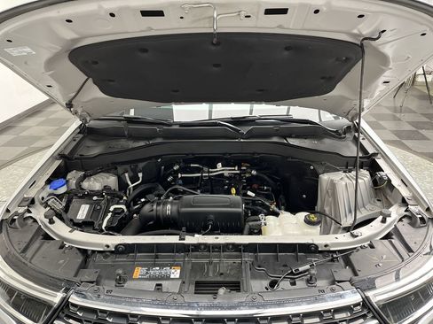 Used 2023 Ford Explorer XLT w/ Equipment Group 202A image 32