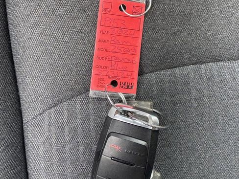 Used 2024 RAM 2500 Big Horn w/ Sport Appearance Package image 32