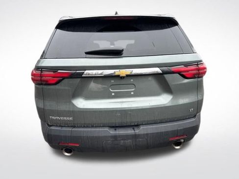 Used 2023 Chevrolet Traverse LT image 4