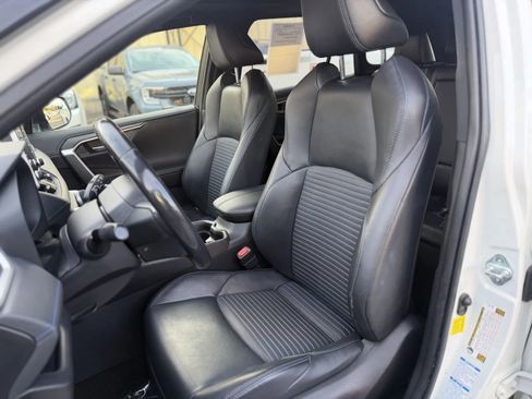 Used 2020 Toyota RAV4 XSE AWD/4WD image 16