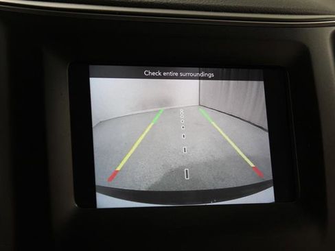 Used 2021 Jeep Cherokee Latitude Lux w/ Mopar Interior Package image 14