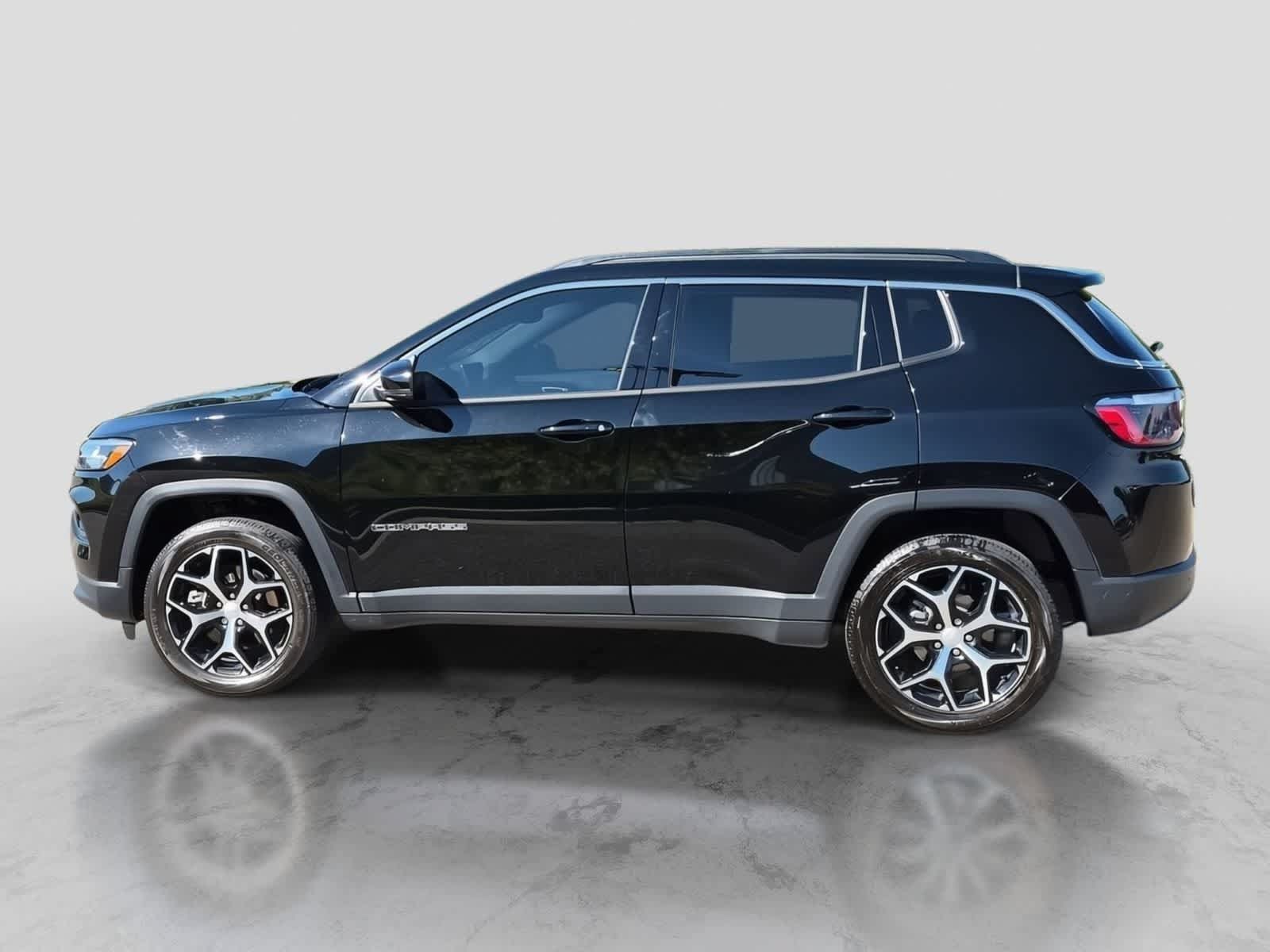 Used 2024 Jeep Compass Limited AWD/4WD image 5