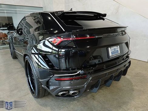 Used 2023 Lamborghini Urus Performante image 10