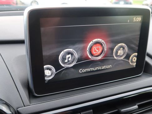 Used 2017 MAZDA MX-5 Miata Club image 32