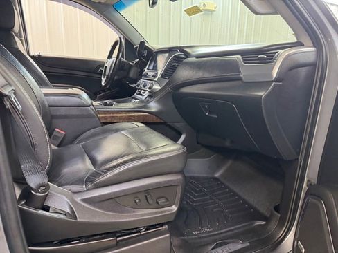 Used 2018 Chevrolet Tahoe LT w/ LT Signature Package AWD/4WD image 31
