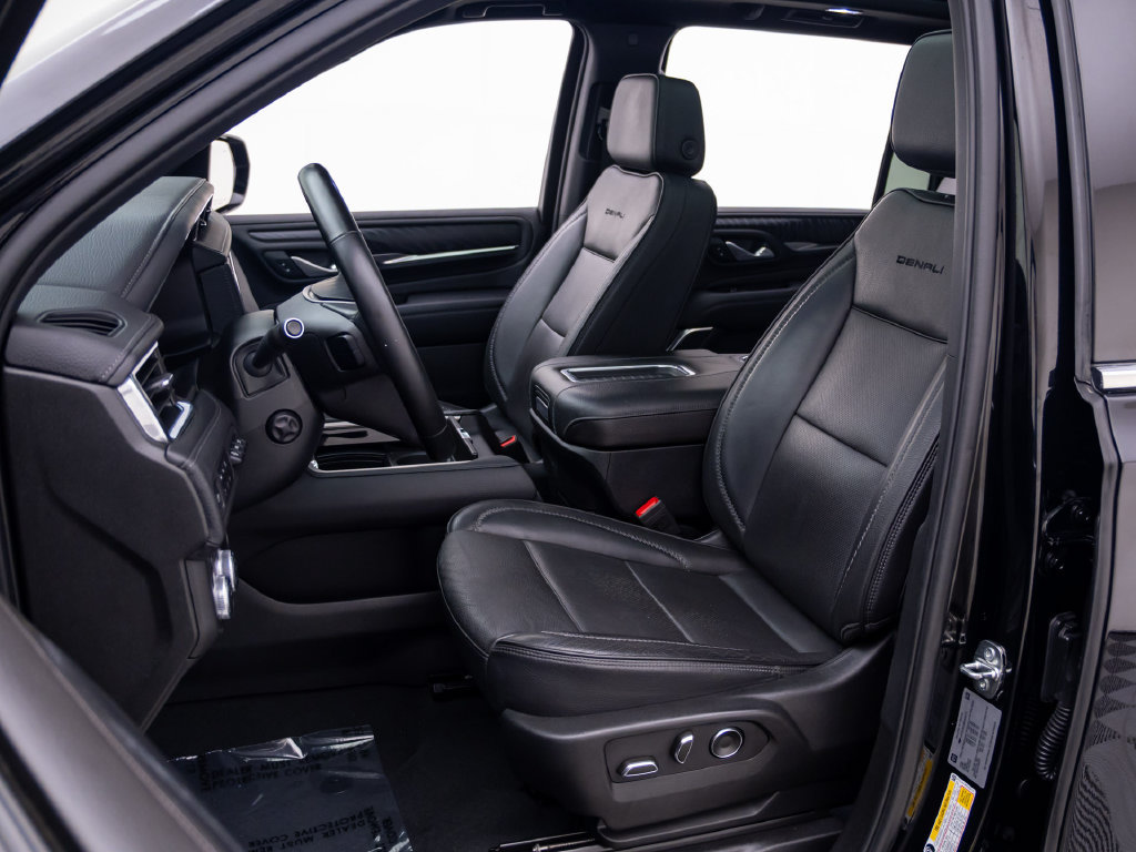 Used 2024 GMC Yukon XL Denali AWD/4WD image 18