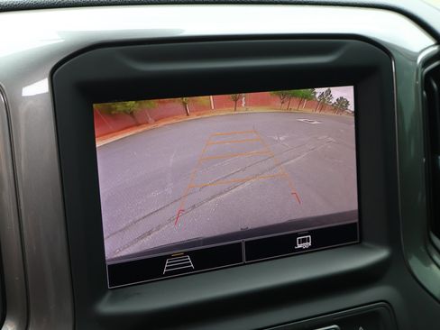 Used 2022 Chevrolet Silverado 1500 Custom image 4