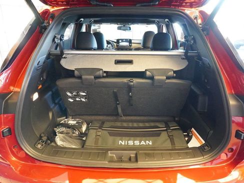 New 2026 Nissan Rogue Platinum image 8