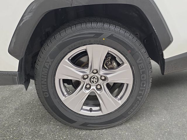 Certified 2025 Toyota RAV4 XLE AWD/4WD image 29