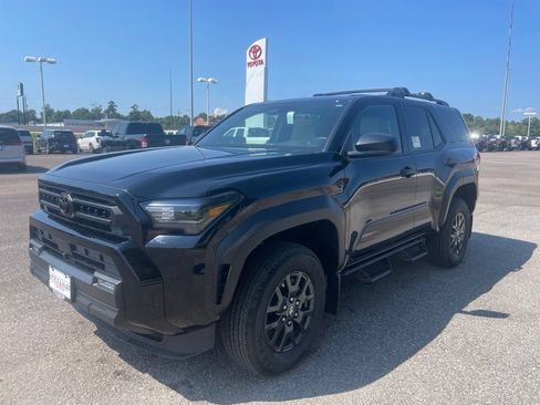 New 2026 Toyota 4Runner SR5 AWD/4WD image 3