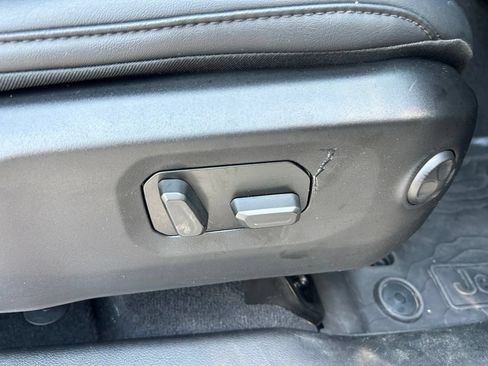 Used 2025 Jeep Gladiator Rubicon w/ Safety Group AWD/4WD image 58