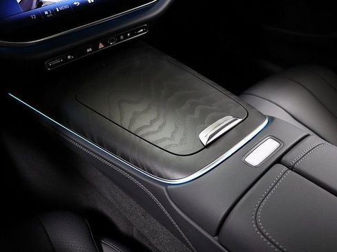 New 2026 Mercedes-Benz E 350 4MATIC Sedan image 24