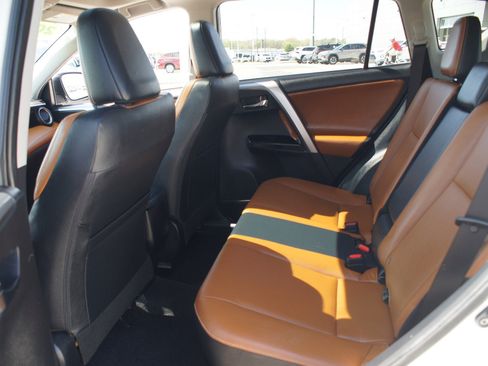 Used 2018 Toyota RAV4 Limited image 16