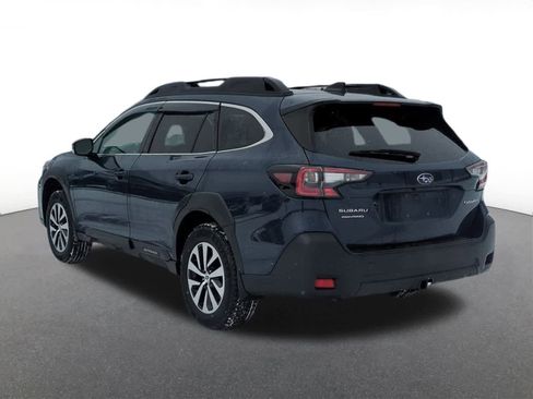 Used 2023 Subaru Outback Premium image 4