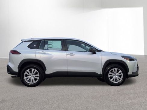 New 2026 Toyota Corolla Cross L image 4