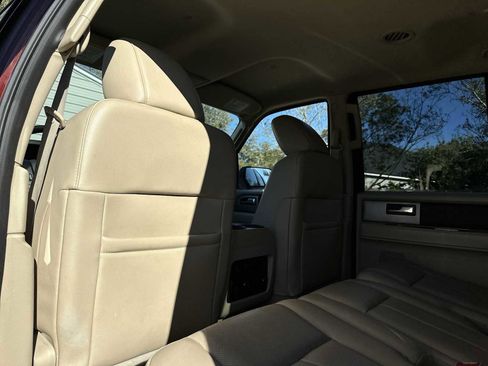 Used 2017 Ford Expedition EL XLT w/ Equipment Group 202A image 16