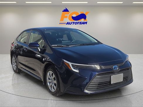 Certified 2025 Toyota Corolla LE image 6